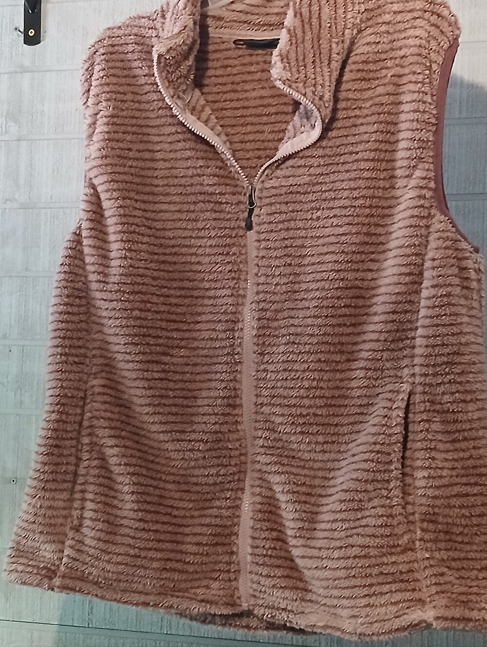 Stillwater Supply Co. Women's 2x  Faux-Fur Zip Front Vest -Pink&Mauve.  FF#455